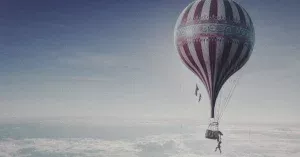 Постер к обзору фильма "Аэронавты" (The Aeronauts), 2019